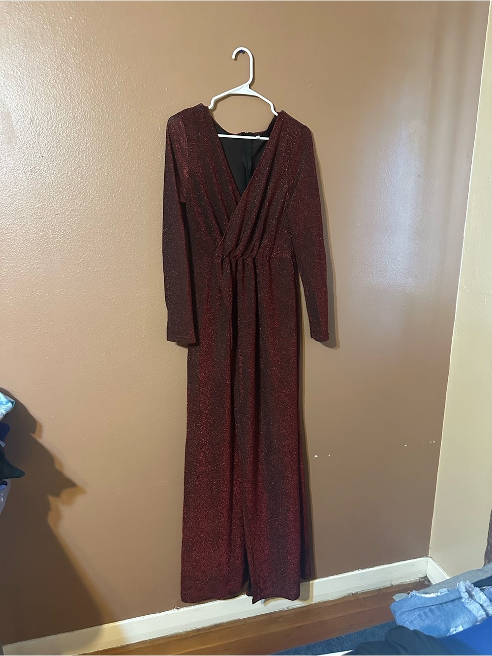 Long Sleeve V-Neck Sparkle Maxi Dress in Burgundy